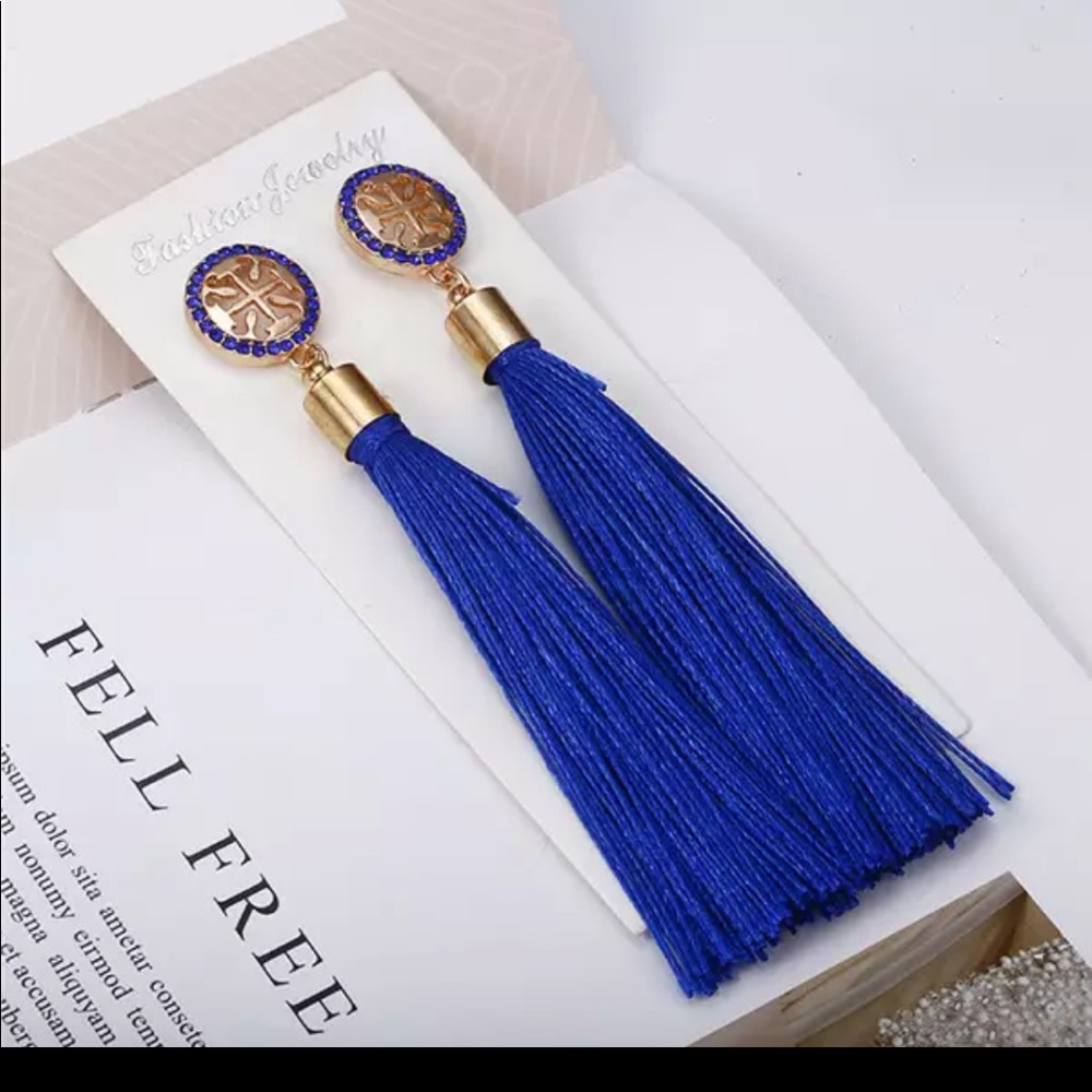 💕3/$25 |“Tori”Silk Tassel Earring-Sapphire